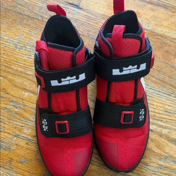 Nike LeBron Soldier 13 SFG basketball shoes in University Red size 5.5Y - Picture 4 of 6